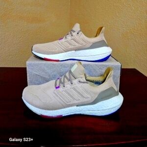 EUC- Adidas Ultra Boost 22 Beige Running Corduroy Shoes Sz 12